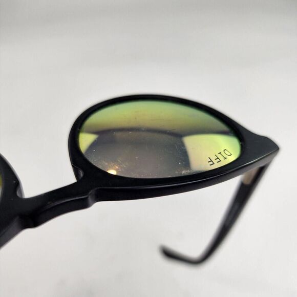 DIFF Eyewear Charlie Polarized Sunglasses Black, Mirror Lens - Picture 10 of 14